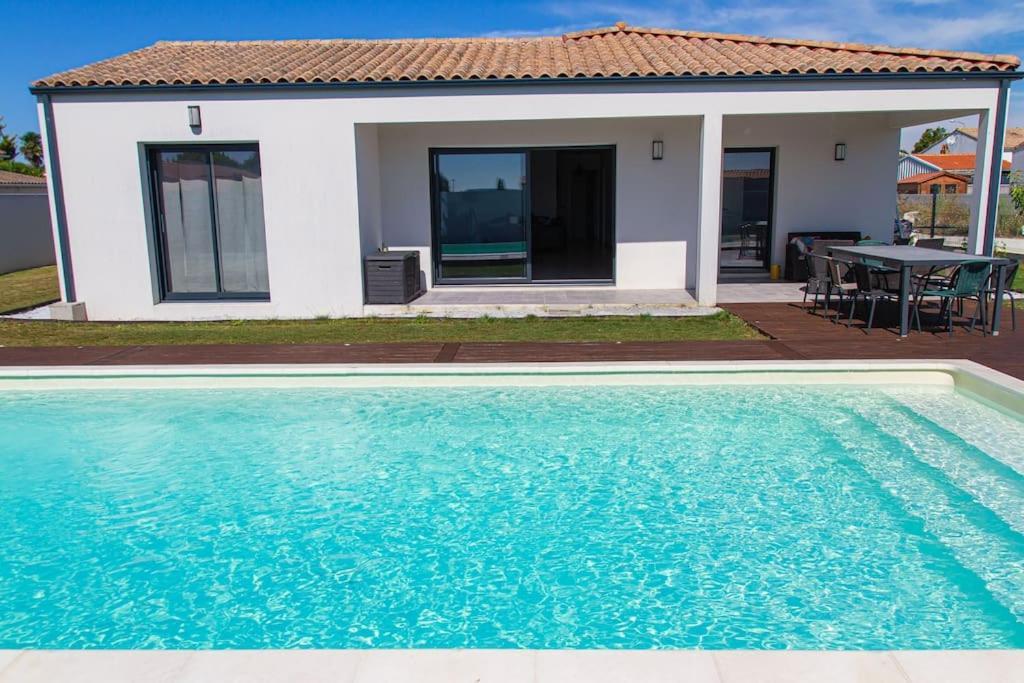 Villa Avec Piscine Chauffee Trois Chambres Saint-Sulpice-de-Royan Bagian luar foto